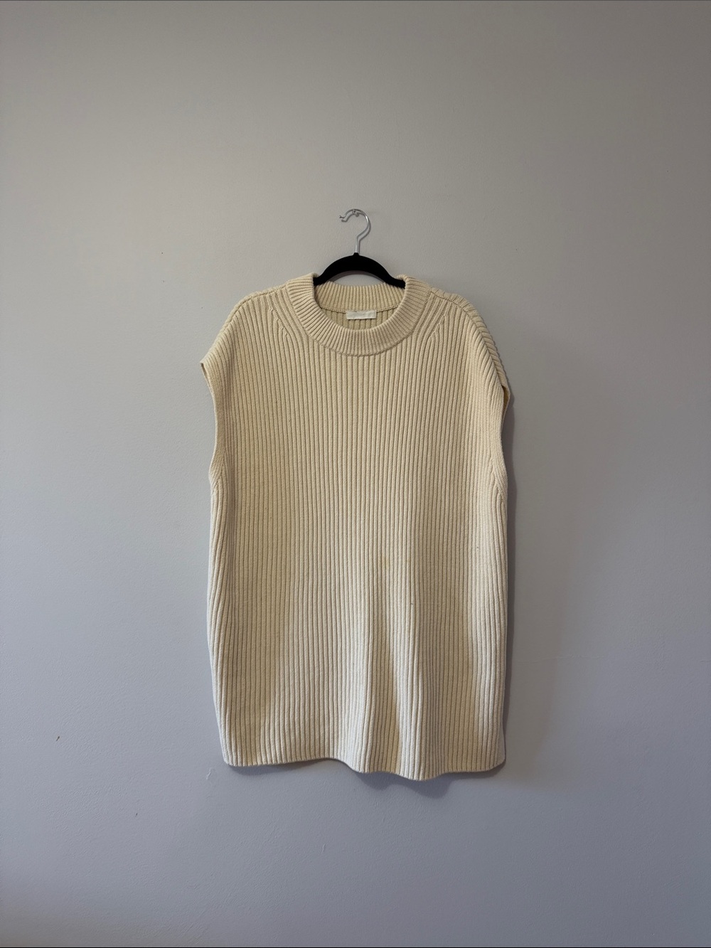 H&M Cream Ribbed Sleeveless Tunic (chunky sweater vest)